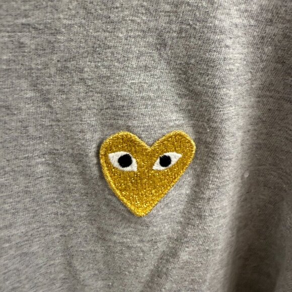 COMME DES GARCONS PLAY Size Large Gray Short Sleeve Yellow Heart T-Shirt - Picture 2 of 4